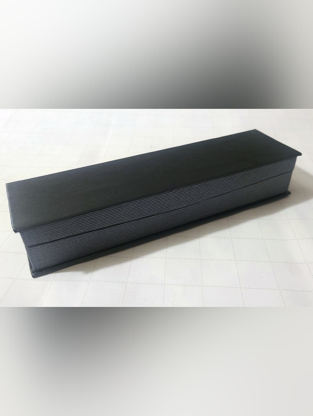 Metallic Grey Necklace Jewelry Gift Storage Box Case (23x6.5x4cm)